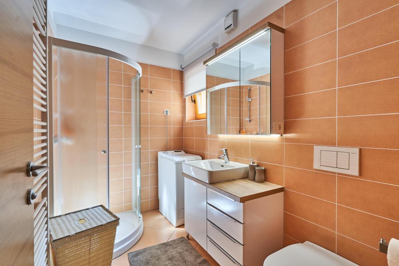 Cozy Apartment In The Heart Of Kranjska Gora Esterno foto